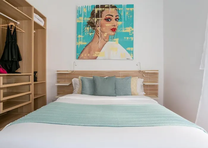 Frezza House Center *